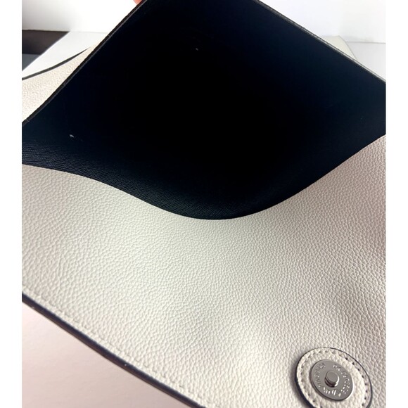 Estee Lauder White Grommet Wristlet Clutch Bag - Picture 4 of 4